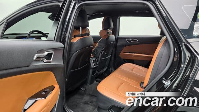 Kia Sportage 2023 — ფოტო 11/20