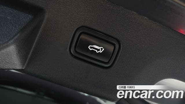 Kia Sportage 2023 — ფოტო 16/20