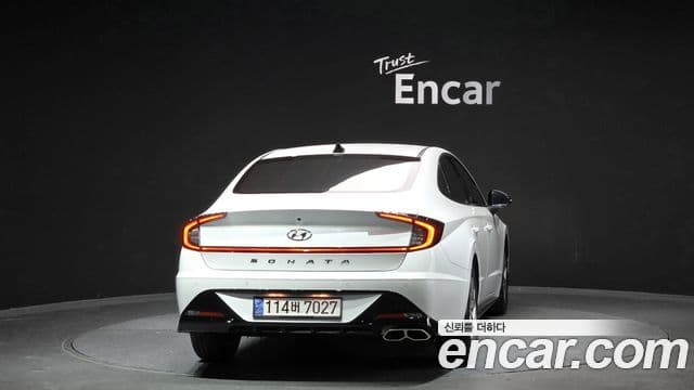 Hyundai Sonata 2021 — ფოტო 4/20