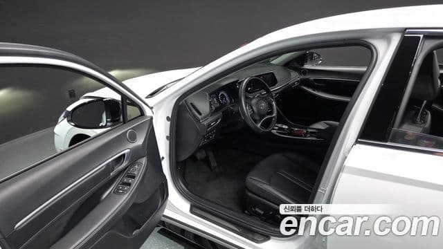 Hyundai Sonata 2021 — ფოტო 10/20
