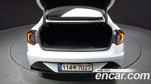 Hyundai Sonata 2021 — ფოტო 20/20