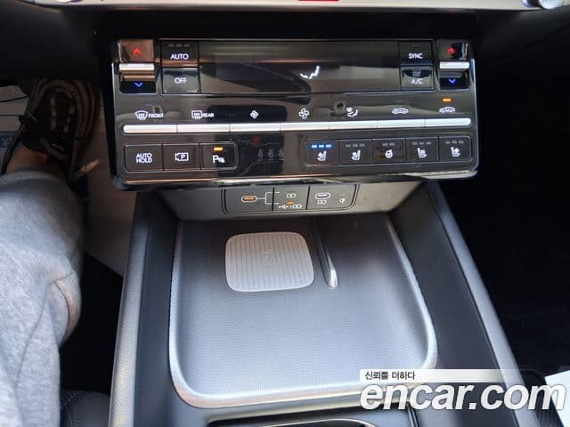 Hyundai Grandeur 2023 — ფოტო 13/20