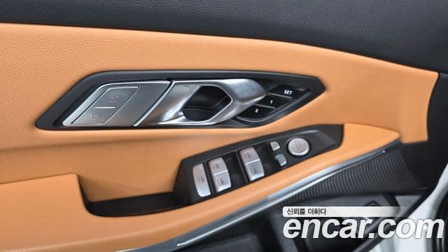 BMW 3 Series 2022 — Photo 9/34