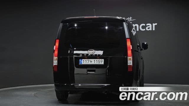 Hyundai Staria 2023 — ფოტო 4/20