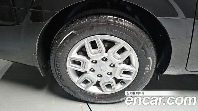 Hyundai Staria 2023 — ფოტო 5/20