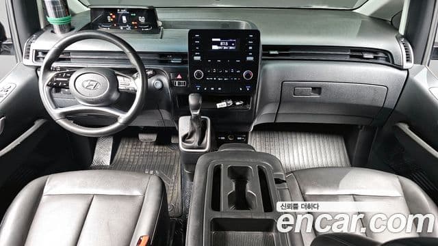 Hyundai Staria 2023 — ფოტო 7/20