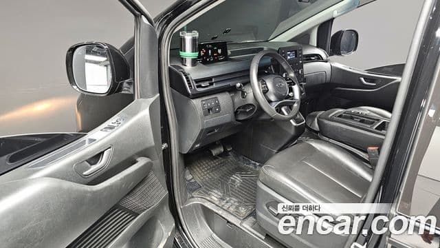 Hyundai Staria 2023 — ფოტო 12/20