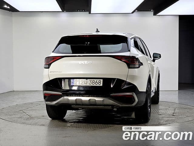Kia Sportage 2022 — ფოტო 3/20