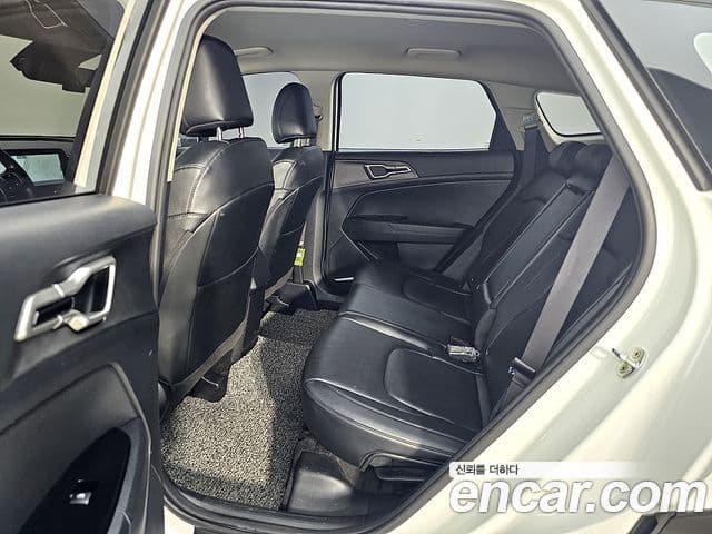 Kia Sportage 2022 — ფოტო 8/20