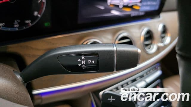 Mercedes-Benz E-Class 2019 — ფოტო 9/20