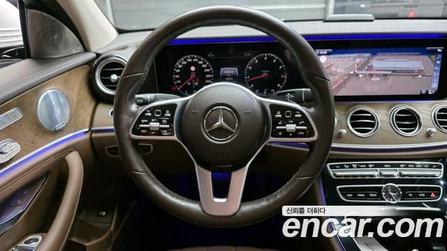 Mercedes-Benz E-Class 2019 — ფოტო 12/20