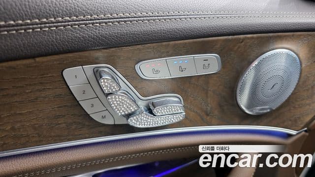 Mercedes-Benz E-Class 2019 — ფოტო 16/20