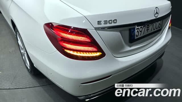 Mercedes-Benz E-Class 2019 — Şəkil 2/31