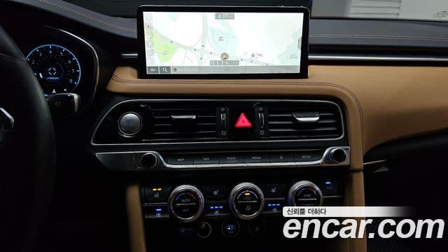 Genesis G70 2022 — ფოტო 13/20
