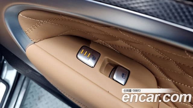 Genesis G70 2022 — ფოტო 19/20