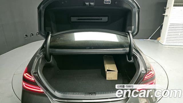 Genesis G70 2022 — ფოტო 20/20