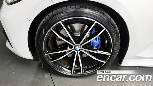 BMW 3 Series 2022 — ფოტო 5/20