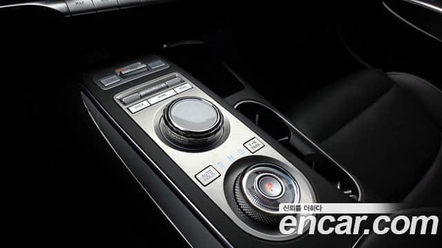 Genesis GV70 2023 — ფოტო 10/20