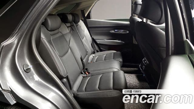 Genesis GV70 2023 — ფოტო 9/20