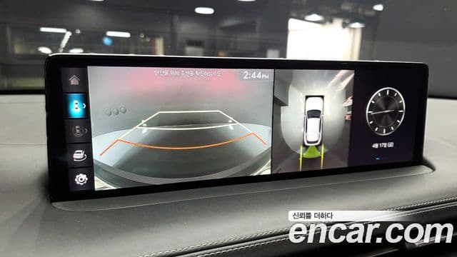 Genesis GV70 2023 — ფოტო 18/20