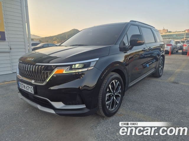 Kia Carnival 2022 — Фото 1/18