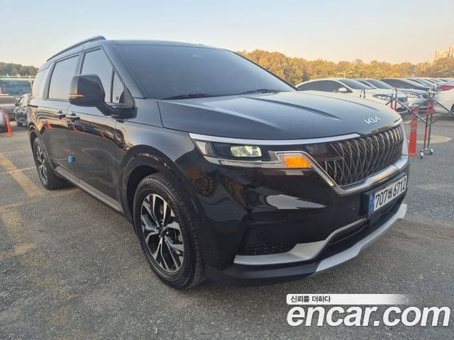 Kia Carnival 2022 — Фото 2/18
