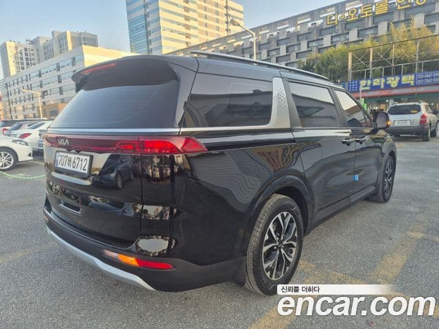 Kia Carnival 2022 — Фото 3/18