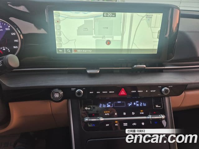 Kia Carnival 2022 — Фото 16/18