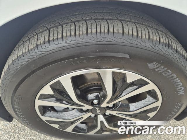 Kia Carnival 2022 — Фото 17/18