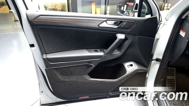 Volkswagen Tiguan Allspace 2024 — Photo 35/36