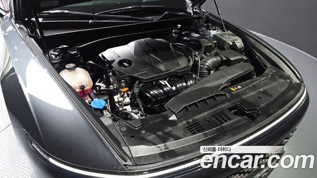 Hyundai Grandeur 2023 — ფოტო 6/20
