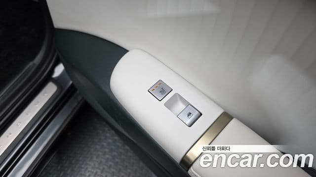 Hyundai Grandeur 2023 — ფოტო 19/20
