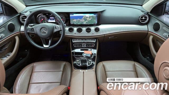 Mercedes-Benz E-Class 2018 — Şəkil 7/20