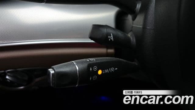 Mercedes-Benz E-Class 2018 — Şəkil 17/20