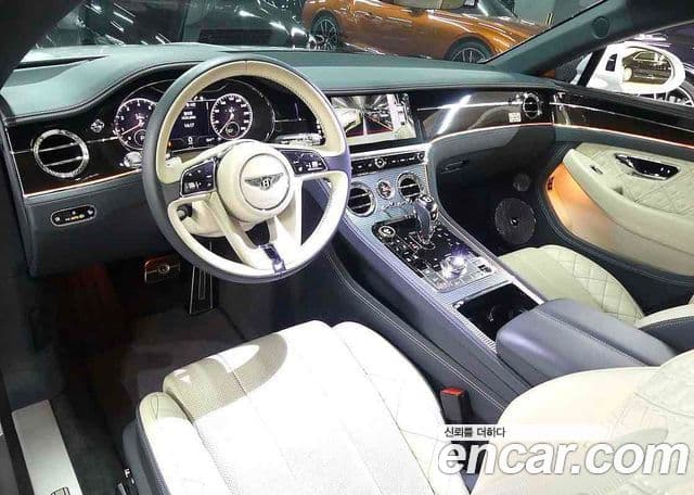 Bentley Continental GT 2018 — ფოტო 6/18