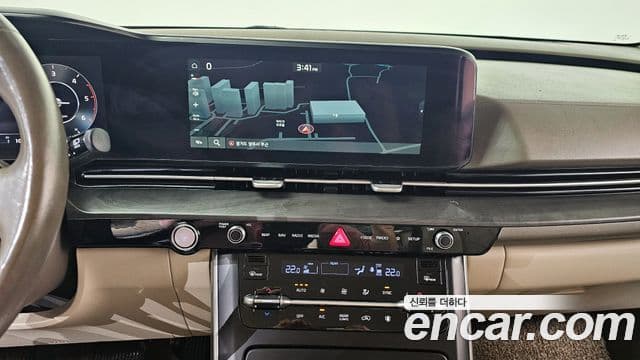 Kia Carnival 2021 — ფოტო 14/20