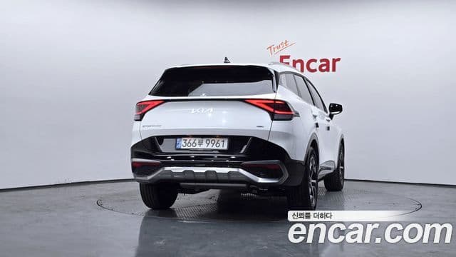 Kia Sportage 2022 — Фото 3/20