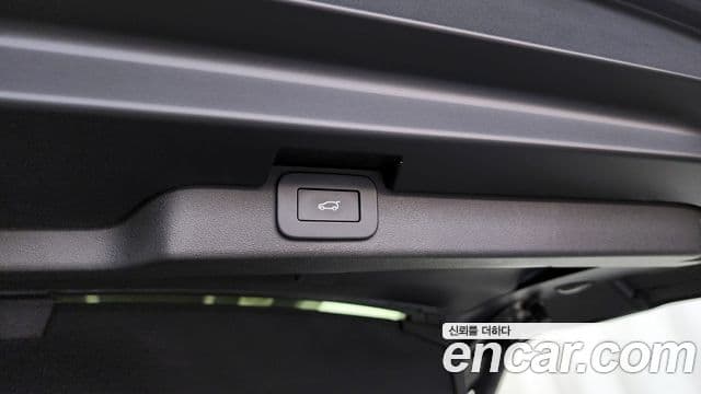 Land Rover Discovery 5 2023 — Photo 26/35