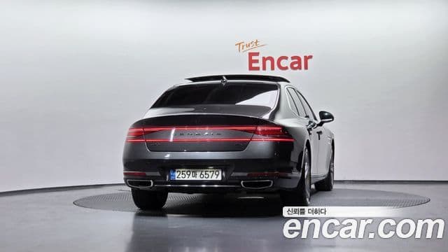 Genesis G90 2022 — Photo 16/20