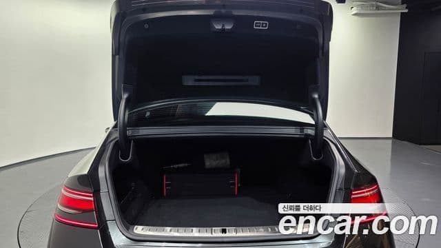 Genesis G90 2022 — Photo 18/20