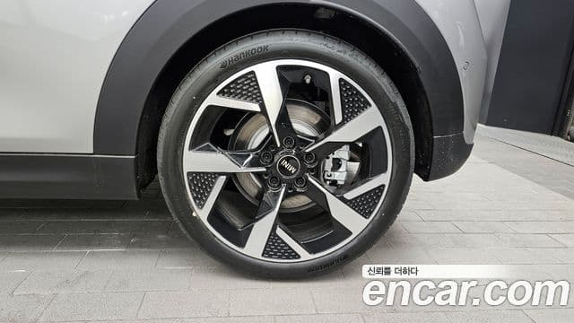 Mini Cooper S 2026 — Photo 28/37
