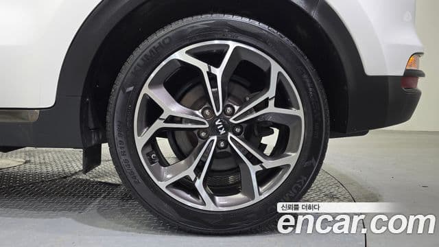 Kia Sportage The Bold 2019 — ფოტო 7/30