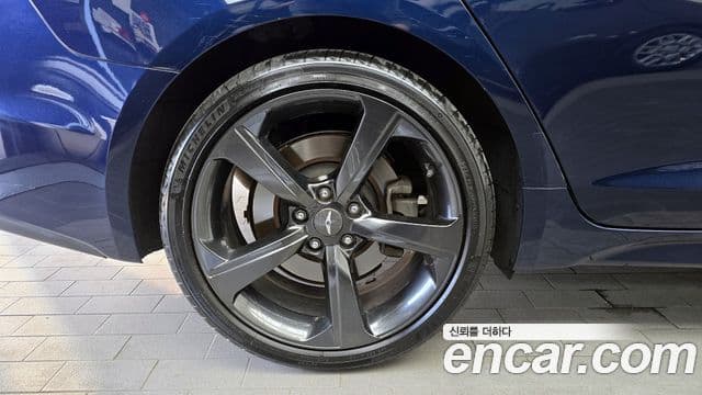Genesis G70 2019 — Photo 10/20