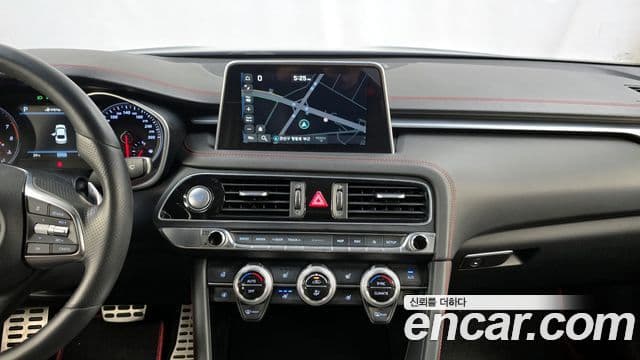 Genesis G70 2019 — Photo 11/20