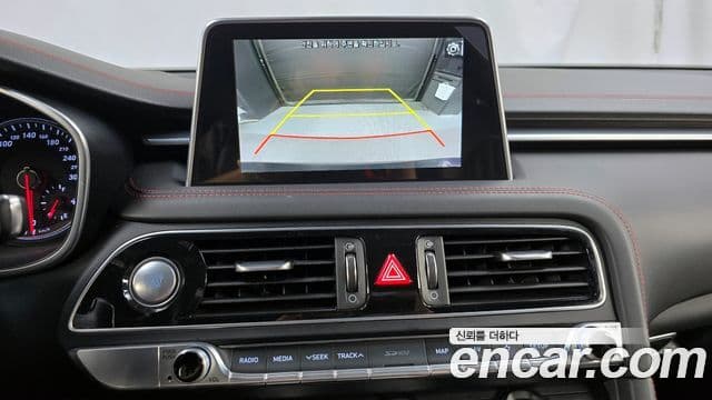 Genesis G70 2019 — Photo 19/20