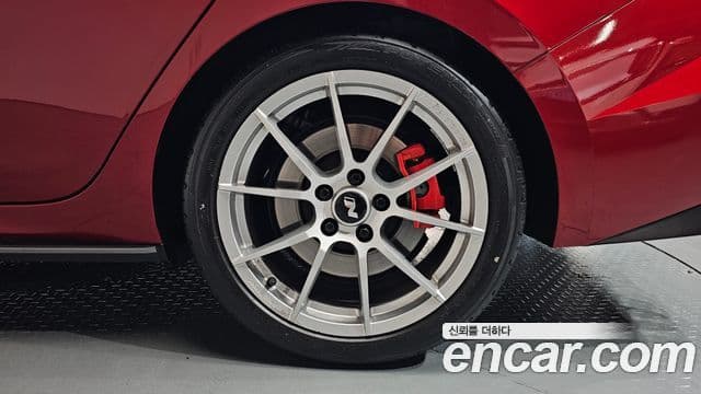 Hyundai The New Avante Hybrid 2022 — Photo 31/32