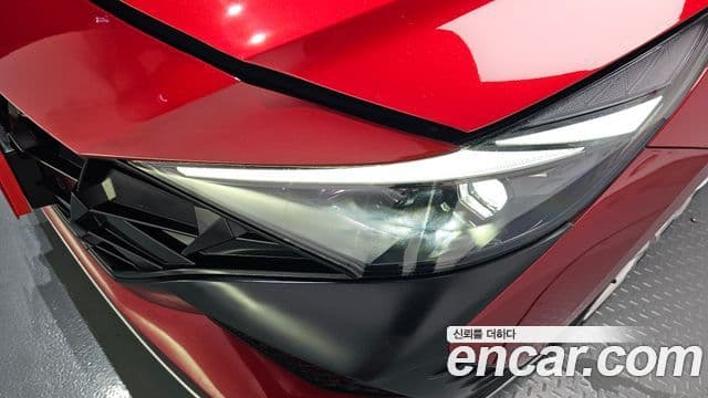 Hyundai The New Avante Hybrid 2022 — Photo 9/32