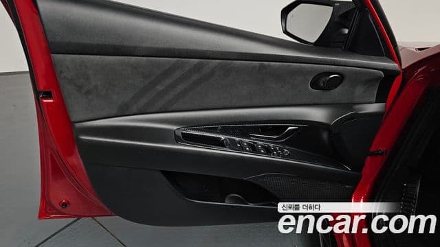 Hyundai The New Avante Hybrid 2022 — Photo 11/32