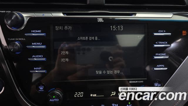 Toyota Camry 2018 — ფოტო 22/32