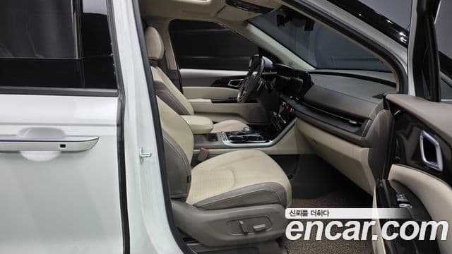 Kia Carnival 2022 — ფოტო 11/20